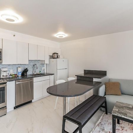 Sea View Condos At The Waikiki Banyan - Free Parking! Honolulu Ngoại thất bức ảnh