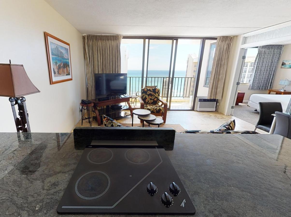 Sea View Condos At The Waikiki Banyan - Free Parking! Honolulu Ngoại thất bức ảnh