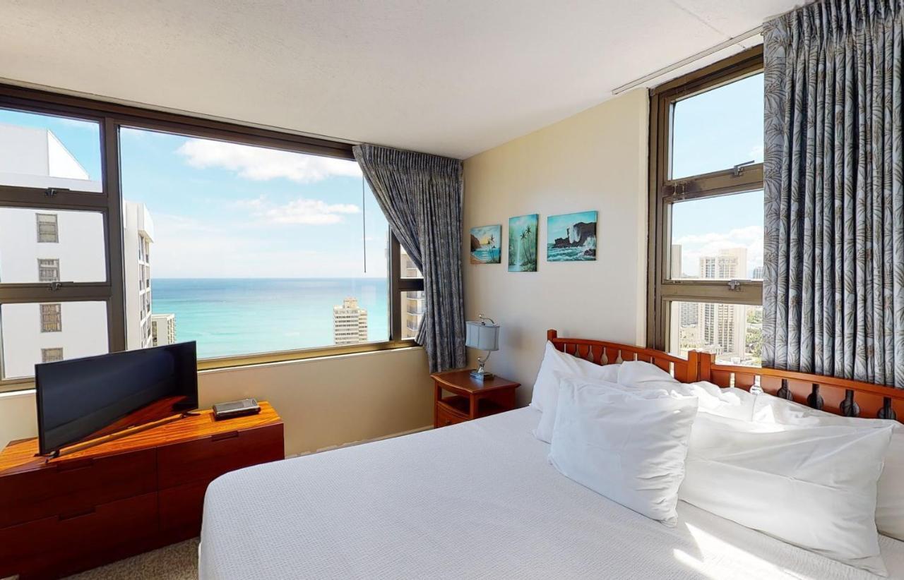Sea View Condos At The Waikiki Banyan - Free Parking! Honolulu Ngoại thất bức ảnh