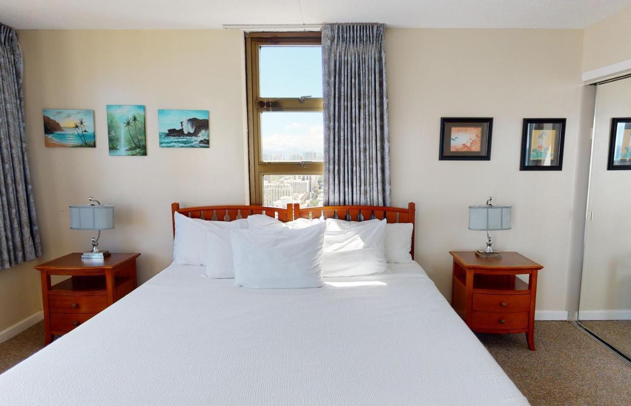 Sea View Condos At The Waikiki Banyan - Free Parking! Honolulu Ngoại thất bức ảnh
