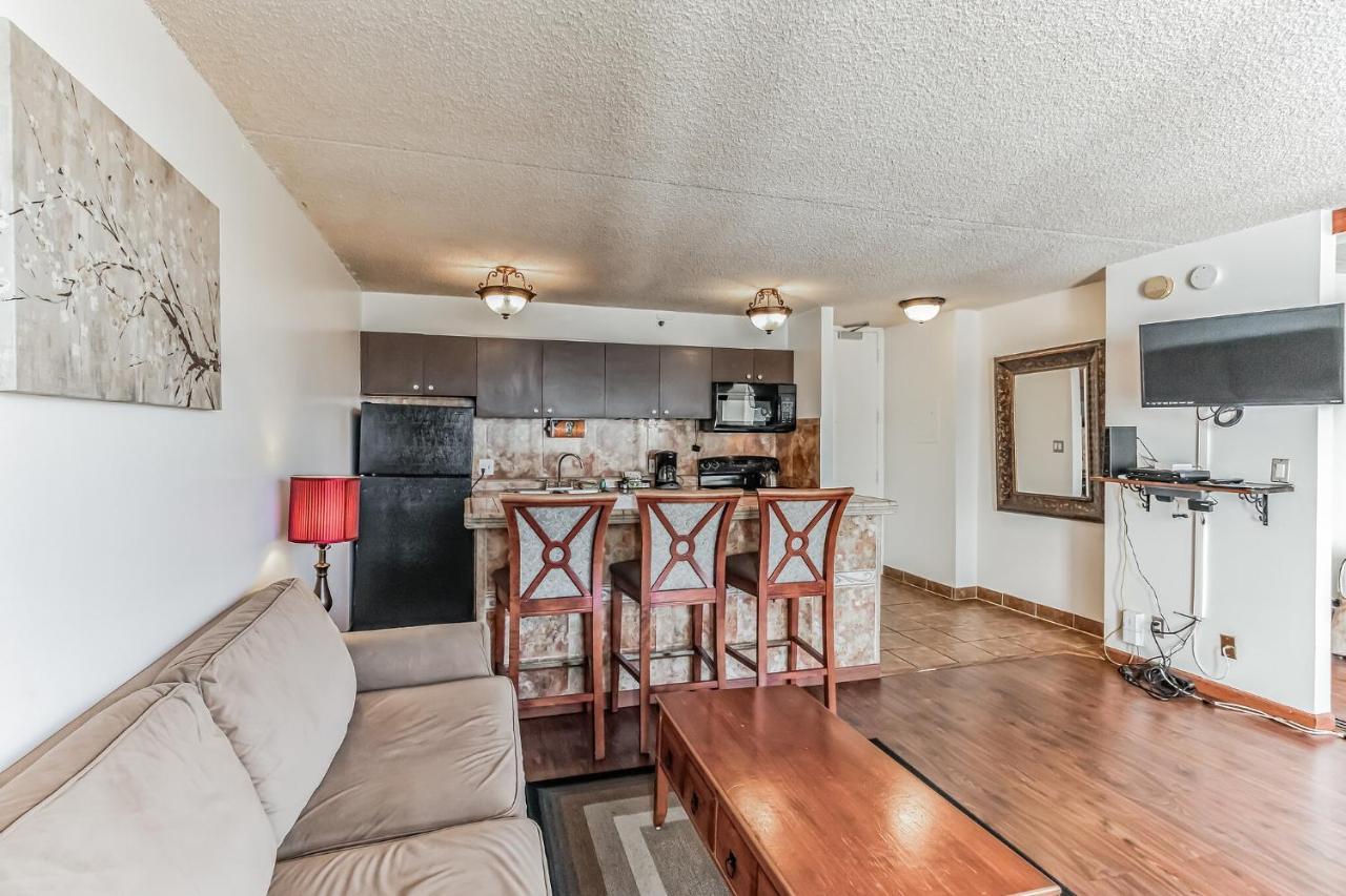 Sea View Condos At The Waikiki Banyan - Free Parking! Honolulu Ngoại thất bức ảnh