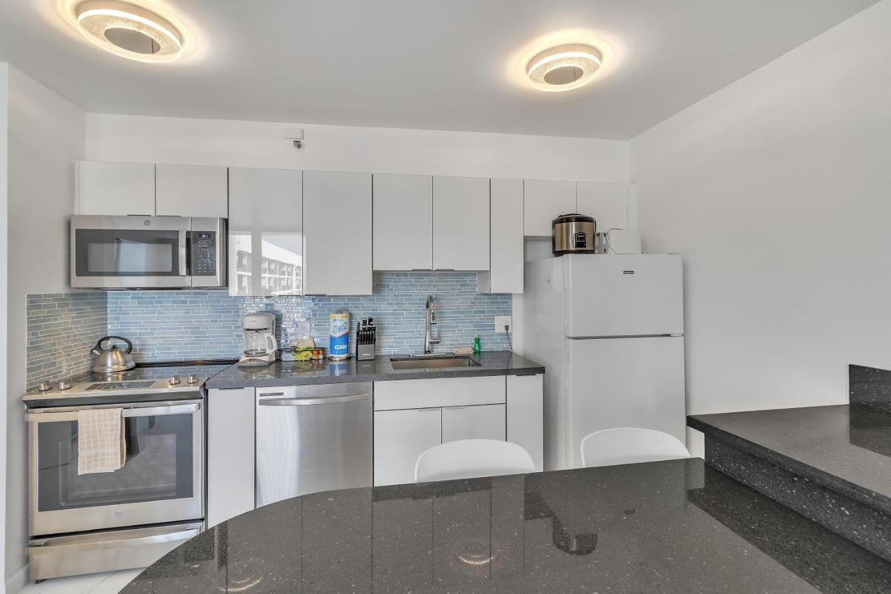 Sea View Condos At The Waikiki Banyan - Free Parking! Honolulu Ngoại thất bức ảnh