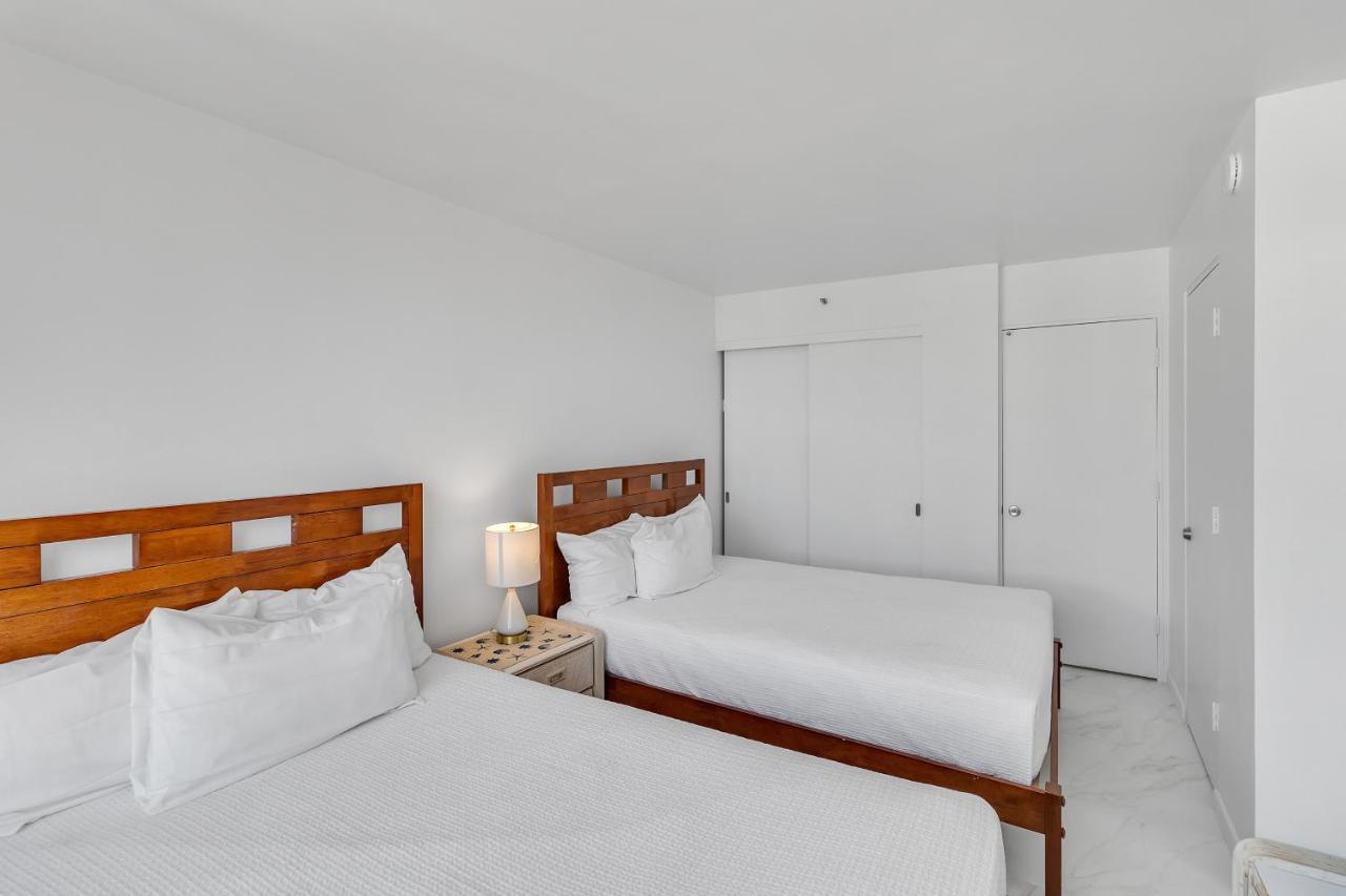Sea View Condos At The Waikiki Banyan - Free Parking! Honolulu Ngoại thất bức ảnh